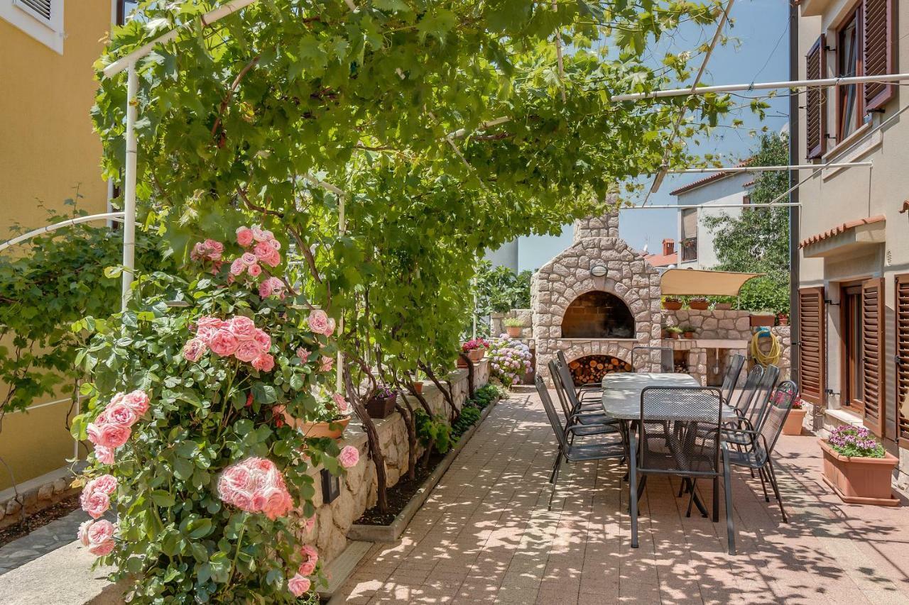 Apartments Eva Црес Экстерьер фото