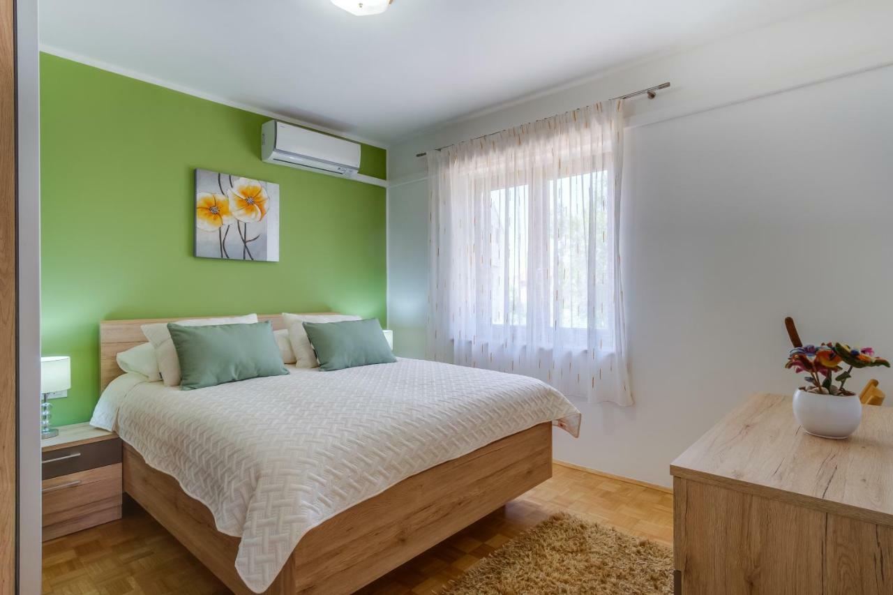 Apartments Eva Црес Экстерьер фото