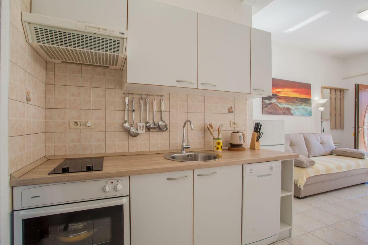 Apartments Eva Црес Экстерьер фото